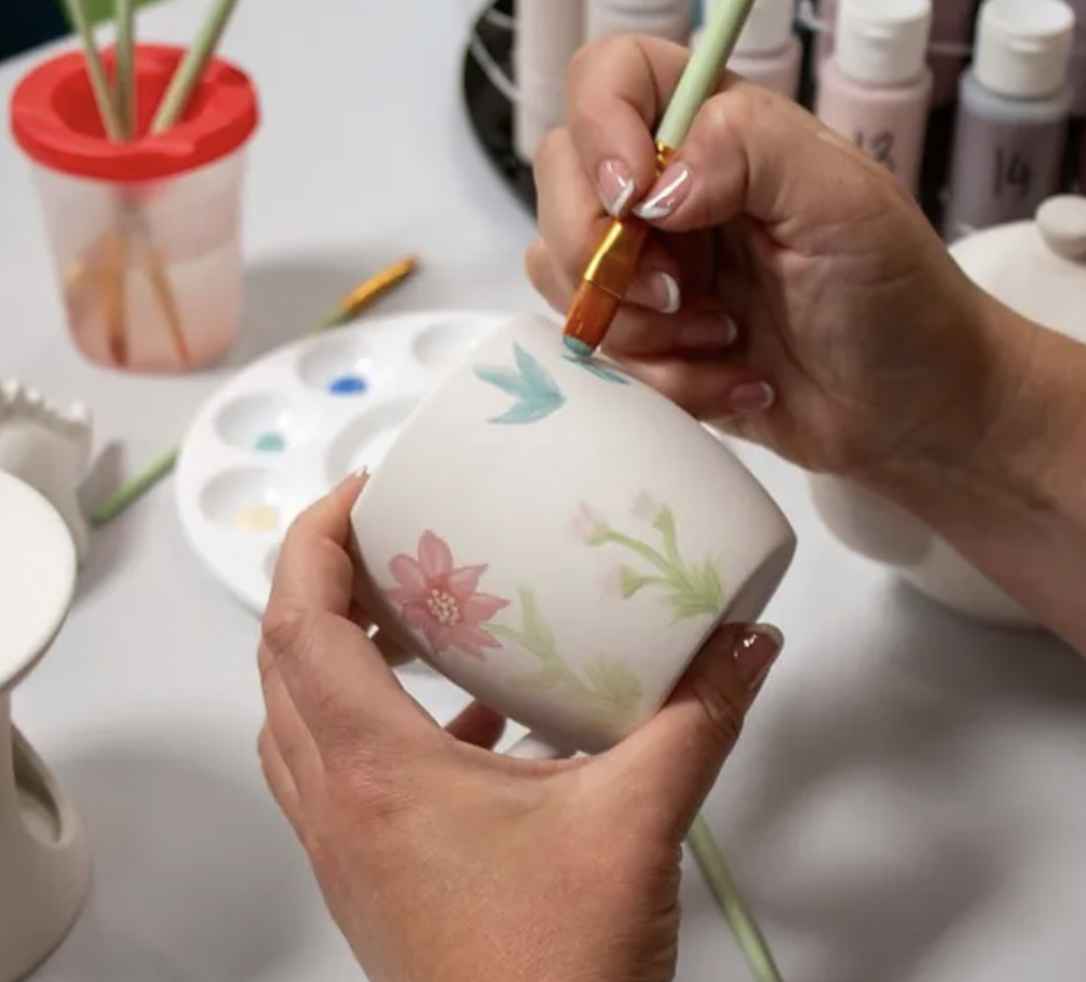 Pottery painting business opens in Bradford on Avon