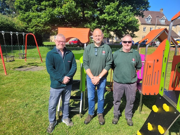 L â€“ R Councillor Steve Dâ€™Arcy, with grounds staff Mark Williams and Shaun Bleaken